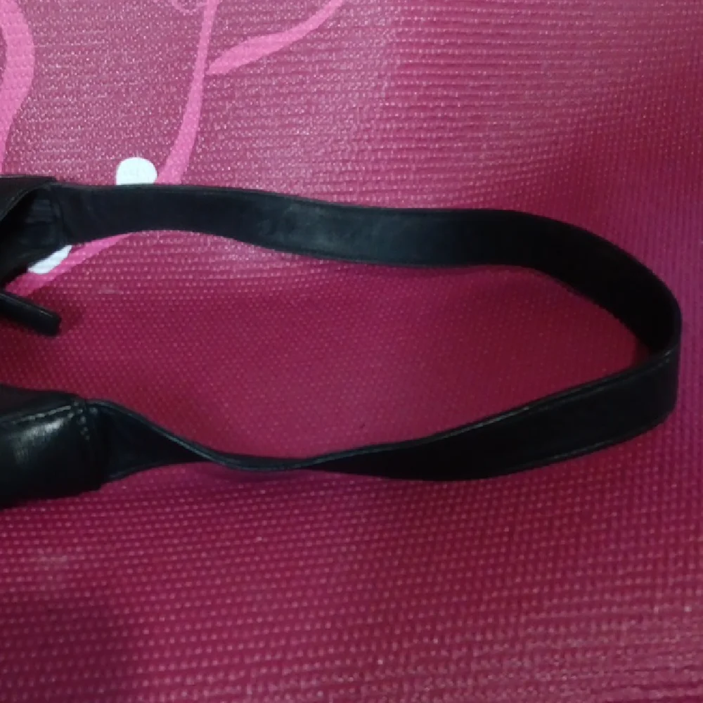 Fossil Black Leather Shoulder Bag - Picture 7 of 9